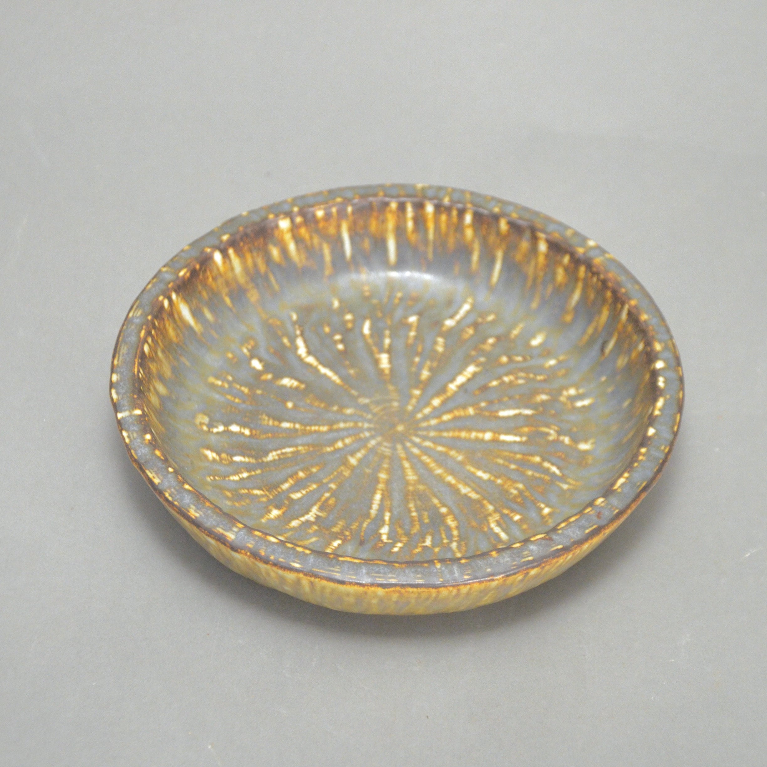 1950 年代のストーンウェア ボウル、Gunnar Nylund 作、ロール