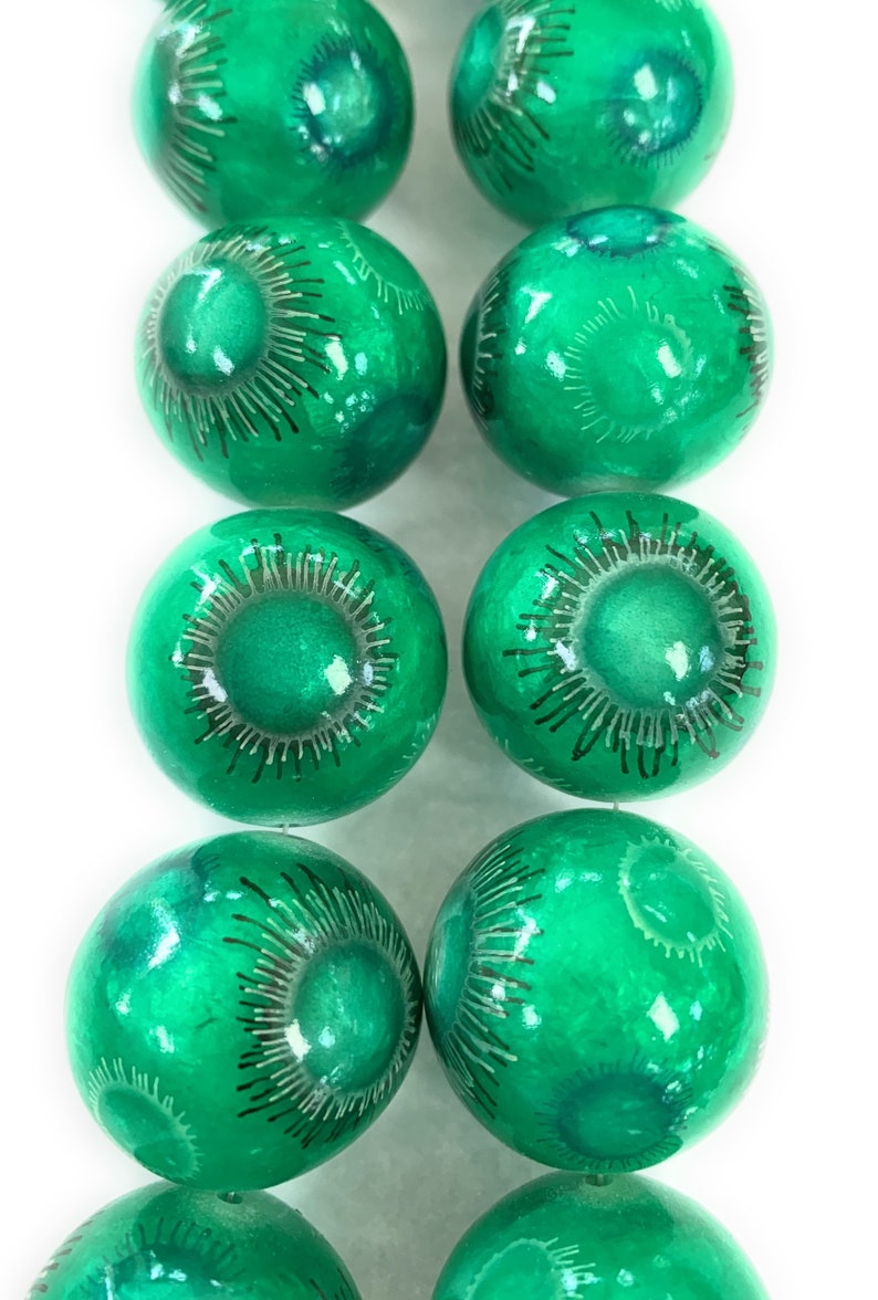 8 pcs. Philippines Capiz Shell Green printed round 25 mm beads 8 inch strand