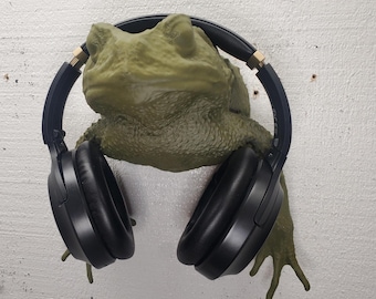 Hanging Frog Headphone Stand - Gaming Boyfriend Headset Holder - Halloween Gaming Room Decor - Custom Headphone Holder - Gift for Him