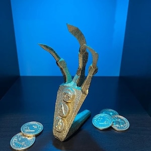 Golden / Emerald Claw - Scrolls D20 Christmas Present - Elder Dragon Claw - Birthday Present Idea - Wyrm Talon - Dungeons Relic - Dnd Prop