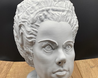 Lady Frankenstein Monster Headphone Holder - Horror Headset Stand - Gaming Headset Holder - Gift for Him - Gift for Dad - Office Desk Decor