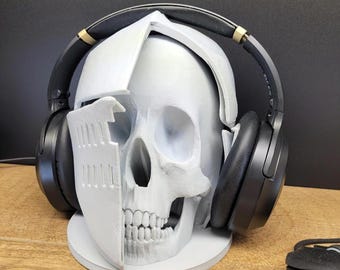 Souls Helmet Skull Headphone Stand - Dark Headset Holder - Dungeons Dragons Gift - Gift for Him - Gift for Dad - Gift for Gamer - Desk Decor