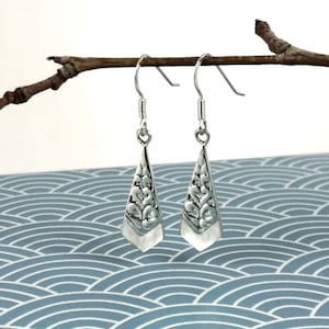 Oxidized 925/1000 silver mother-of-pearl earrings