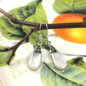 925/1000 silver mother-of-pearl earrings