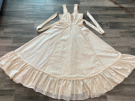 Gunne Sax Linen and Lace