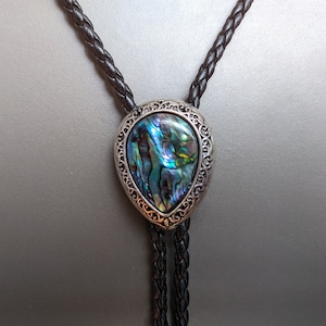 Abalone schelp waterdruppel bolo tie ketting – Western cowboy kunstleren koord met edelsteen hanger, bruidsjonkers huwelijkscadeau voor hem/haar