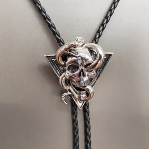 Triangle Skull Snake Bolo Tie – Western Cowboy Faux Leather Necktie Wedding Gift for Him Her
