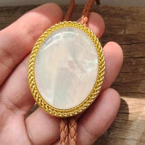 Mother of Pearl Bola Bolo Tie - Wedding Necklace for Men Women Groomsmen Bridegroom - Western Cowboy Necktie