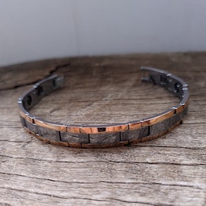 Rose Gold Edge Accent Tungsten Carbide Bracelet, 9mm Gunmetal Grey Link Chain for Men | Durable, Comfort Fit, Modern Jewelry