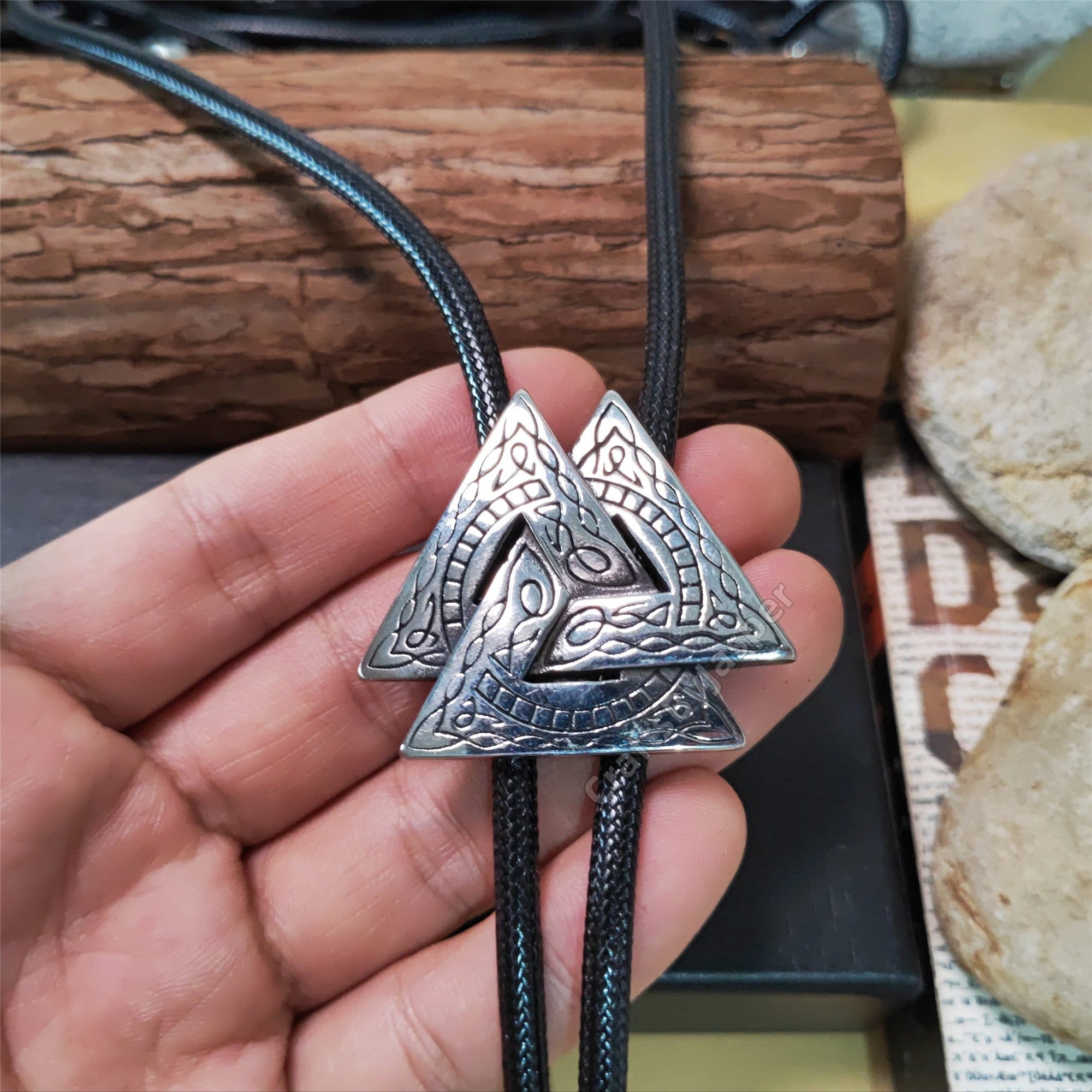 Hollow Viking Totem Bola Bolo Tie Necklace - Wedding Necklace for Men Women Groomsmen Bridegroom - Western Cowboy Necktie