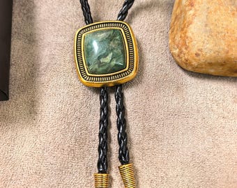 Square Green Jade Bolo Tie Necklace – Western Cowboy Faux Leather, Gold Plated Pendant