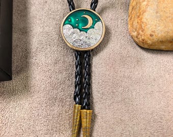 Cloud & Moon Bolo Tie, Western Cowboy PU Faux Leather Adjustable Necklace Pendant Gift for Groomsmen Girl
