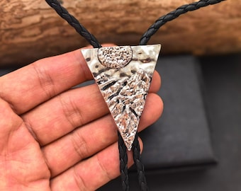 Triangular Relief Sun Mountain Bolo Tie – Western Cowboy Wedding Necklace for Men Women
