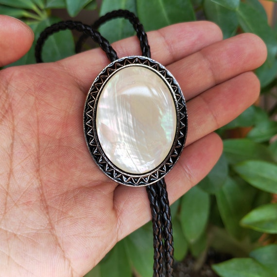 PEARL BOLA BOLO TIE main image 1