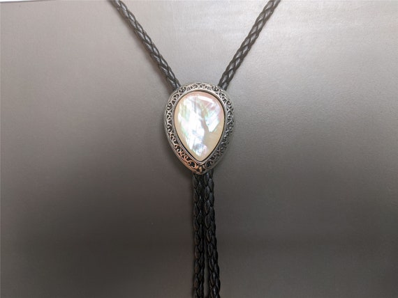 Bolo Tie (cravate Western) En Nacre Pour Homme Et Femme - Neuf Sans Emballage