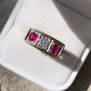 40s 50s VINTAGE VS1 10K white gold 3 stone wedding engagement ring round white diamond ruby trinity art deco heirloom anniversary July 7 O P