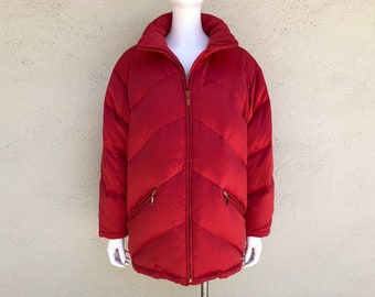 90s 00s Y2K Jones New York down filled jacket solid red satin warm winter ski snow quilted puffer coat oversized streetwear medium M
