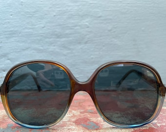 60s 70s VINTAGE sunglasses blue & brown ombré plastic frames big oversized round square blue gray tinted lens eyeglasses glasses boho Greece