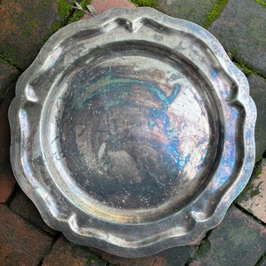 VINTAGE Tablett Silber-Ton Metall rund schwere Patina antiqued Kuchen Kuchen Dessert dekorativ Eitelkeit Herbst Feiertage Erntedank Weihnachten Gothic 15