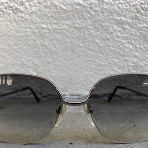 70s 80s NEW NOS VINTAGE sunglasses silver tone metal & black rimless square butterfly frames gray gradient lenses oversized boho disco Korea
