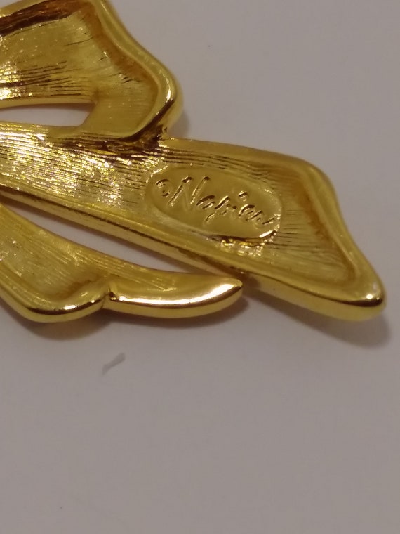 Napier Gold Tone Bow Brooch - image 3