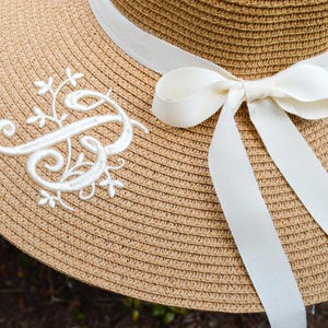 Bride Personalized Sun Hat 3D embroidery Floppy Sun hat, Custom Monogrammed Honeymoon Beach hat, Bride Gift, Bridesmaid Gift, gift for her