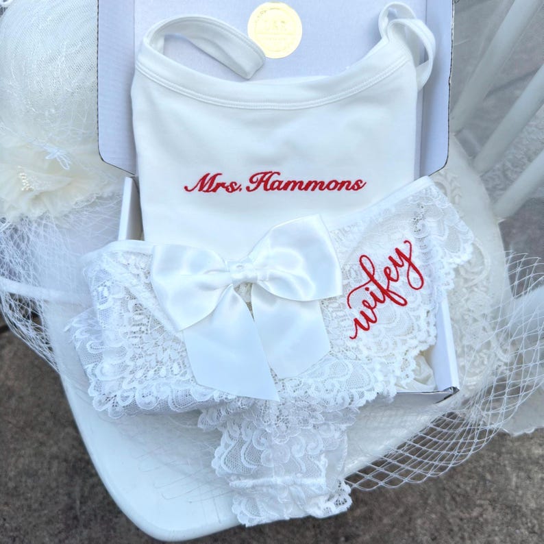 Personalized Bride Lingerie Set, Gift Box for Bride,Honeymoon Outfit, Bridal Shower Gift Box, Bachelorette Shirt, Wedding Day Lingerie
