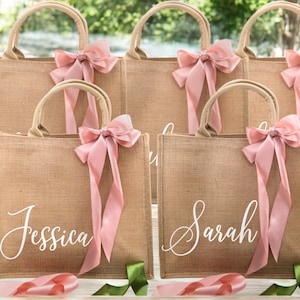 Personalized Jute Tote Bag with Name – Bridesmaid Gift Bag, Wedding Party Favor, Custom Burlap Bag with Bow, Bridal Shower Gift
