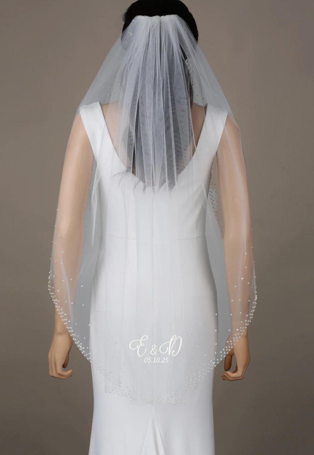Ivory Embroidered Lace Edge Pearl Wedding Veil, Custom Veil  display picture 3