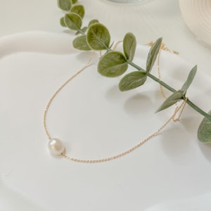 Iris | Solo Floating Pearl Necklace, 18k Gold Filled Chain, Freshwater Genuine Pearl, Hypoallergenic Minimalist Bridal Necklace Bridesmaid