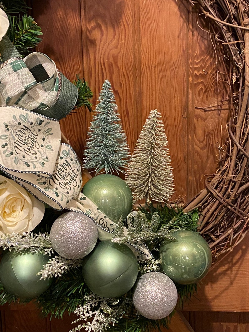 Evergreen and Roses Holiday Christmas Wreath Etsy