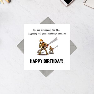 Nous sommes prêts à allumer vos bougies - Carte de voeux d'anniversaire amusante