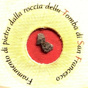 Relique de Saint François d'Assise de 2e classe - Carte sainte - Fragment rocheux de la tombe