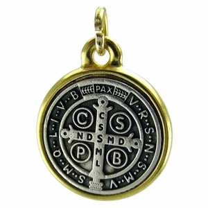 St Benedict 7/8&quot; Medal - Catholic Exorcism - Blessed By Pope - Medalla