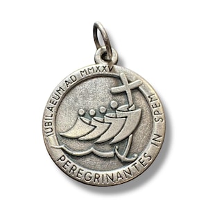Jubilee 2025 Medal – Silver-Tone Commemorative Pendant - Pilgrims of Hope