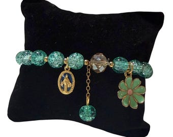 Miraculous Medal Bracelet - Green crackle glass and gold-tone