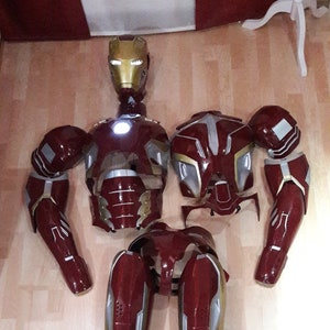 DIY : Une magnifique statue d'Iron Man taille réelle en carton