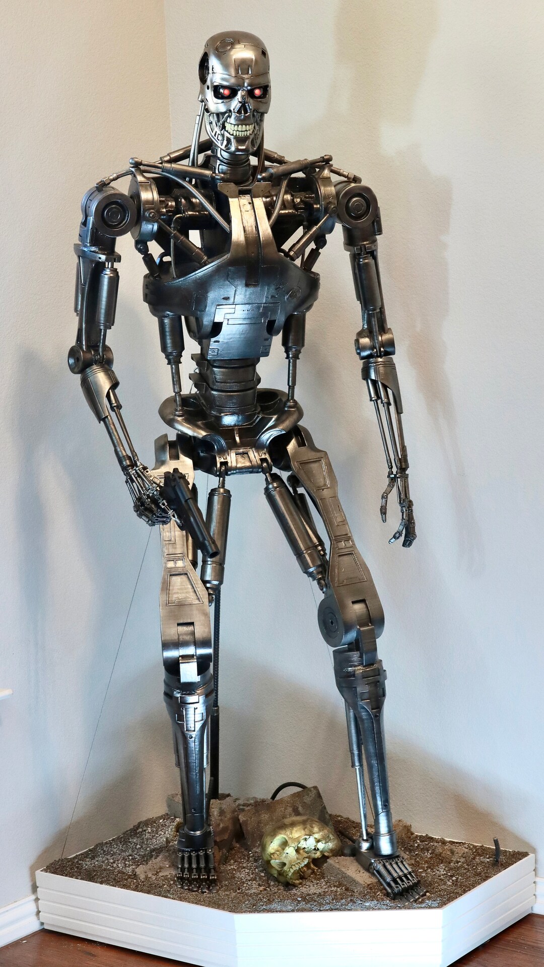 T2 Terminator T800 Endoskeleton 11 Lifesize Movable Replica