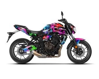 【人気商品】タイポグラフィ 車 アートパネル 57cm × 57cm Lサイズ ヤマハ MT-07 MT07 2014-2023 「パージ」 バイク用デカール