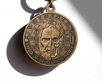 Llavero Memento Mori: Cráneo de bronce antiguo, recordatorio estoico