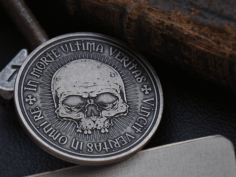 Omnia Vanitas EDC Reminder Latin Daily Stoic Gift Remember Death Skull Coin Silver Medallion Hobo Nickel Military Army Veteran Coins image 6