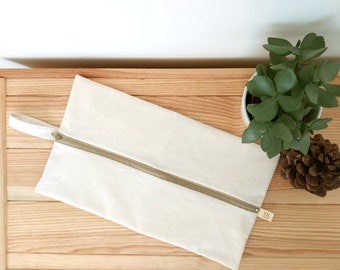 Minimalist diaper bag, very modern nappy bag beige natural nappy pouch Ecru big diaper pouch Simple stylish gift sac à couches newborn gift