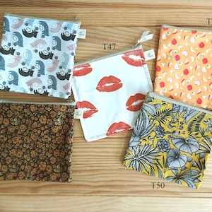 Étui pour serviettes hygiéniques, pochette pour masque facial, pochette de confidentialité, pochette pour tampon, petite pochette en coton à fleurs faite main, petite mini trousse de maquillage A YKmade image 6