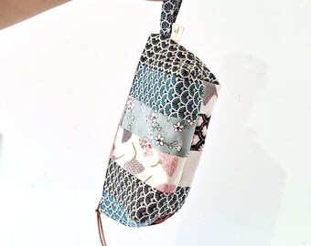 Neceser de patchwork de algodón floral hecho a mano: Neceser único para fans japoneses con asa