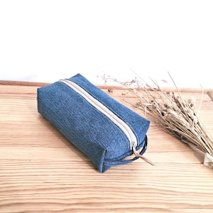 upcycled jean pouch, upcycle denim cosmetic bag, denim pencil case, upcycled pouch,denim makeup pouch, denim cosmetic pouch, denim pouch