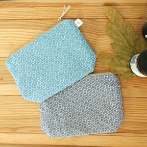 Trousse à cosmétiques simple, trousse de maquillage en coton, pochette géométrique, pochette de maquillage imperméable, pochette zippée faite main, pochette résistante à l'eau en cube gris