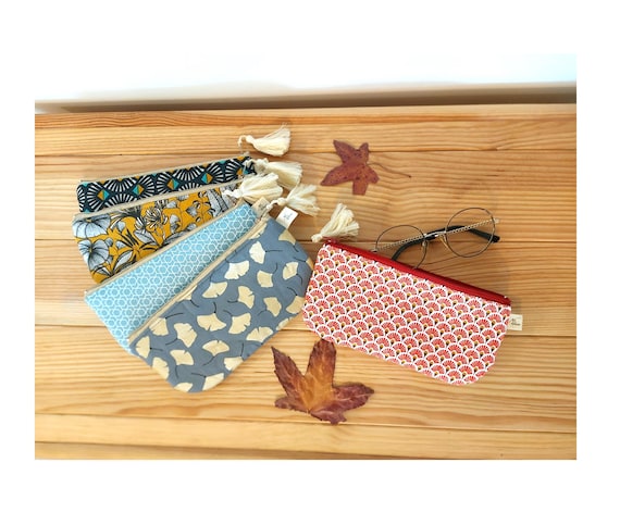 Glasses case, sun glasses pouch, handmade zip pouch, padded glasses soft case with tassel, Étui à lunettes de soleil, sunglasses case