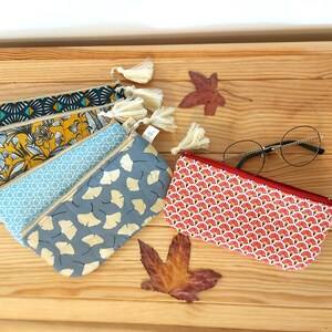 Glasses case, sun glasses pouch, handmade zip pouch, padded glasses soft case with tassel, Étui à lunettes de soleil, glasses storage