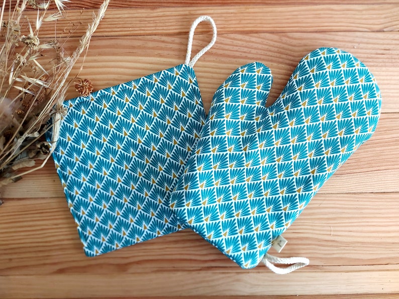 Turquoise oven mitt set, oven glove set, pot holder set, trivet set, handmade oven mitt, cotton oven mitt, mitaines de four, baking gloves image 1