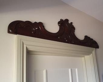 william IV cornice in walnut